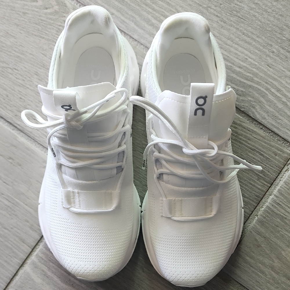 On Cloud Cloudnova Women's White Sneakers